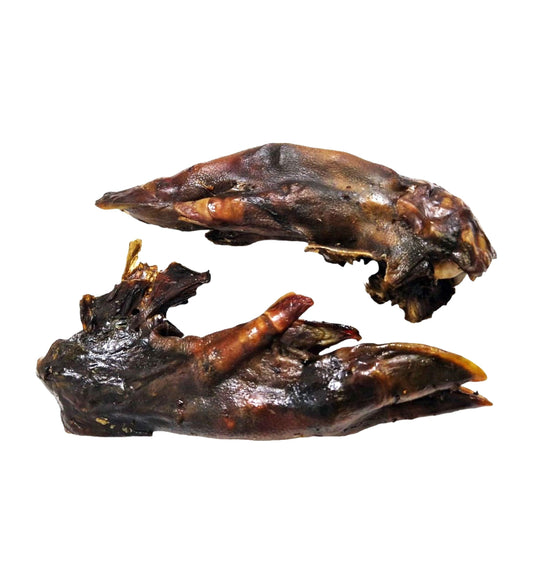 Dwa twarde, naturalne gryzaki z racicy dzika dla psów, idealne do długiego żucia